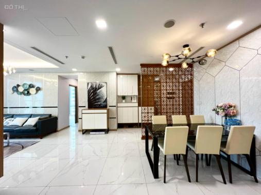 Thuê căn hộ ngắn hạn Vinhomes Central Park Quận Bình Thạnh TPHCM