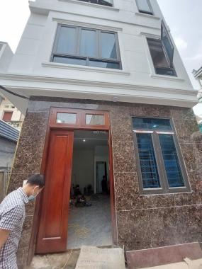 Chỉ 1.6 tỷ có ngay nhà Ninh Sơn Chúc Sơn dt 32m2 (4 tầng), ô tô lùi vào nhà, 100m ra QL6.