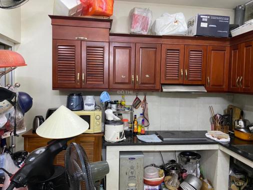 Cần bán gấp nhà phố Nguyễn Khang 30m2, 4T, MT rộng, dân xây chắc chắn, 1 nhà ra mặt phố, 4,63 tỷ