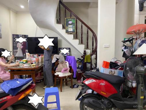 Cần bán gấp nhà phố Nguyễn Khang 30m2, 4T, MT rộng, dân xây chắc chắn, 1 nhà ra mặt phố, 4,63 tỷ