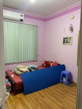 Cần bán gấp nhà phố Nguyễn Khang 30m2, 4T, MT rộng, dân xây chắc chắn, 1 nhà ra mặt phố, 4,63 tỷ