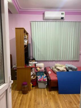 Cần bán gấp nhà phố Nguyễn Khang 30m2, 4T, MT rộng, dân xây chắc chắn, 1 nhà ra mặt phố, 4,63 tỷ