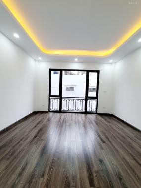 Bán nhà Giáp Bát, 32mx 5T - LÔ GÓC - NHÀ ĐẸP Ở LUÔN