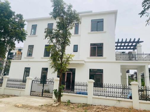 Chính chủ cần bán lô 242m2 – Ngay cổng trường học Vinshool