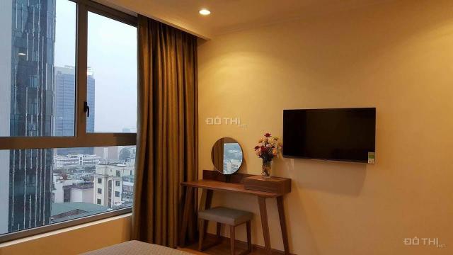 Cho thuê căn hộ chung cư Vinhomes Nguyễn Chí Thanh, 110m2 nội thất hiện đại trẻ trung (ảnh thật)