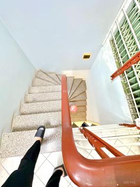 Nhà phố Phan Kế Bính, quận Ba Đình, 42m2, mặt tiền 4.5m, 5 tầng 6 phòng ngủ, nhỉnh 4 tỷ