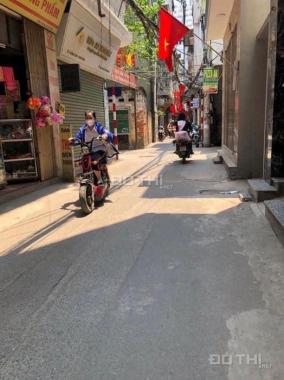 Bán nhà tại 44 Trần Thái Tông  Cầu Giấy 38m2 dân xây đẹp ngõ thông kinh doanh 5 tỷ 4