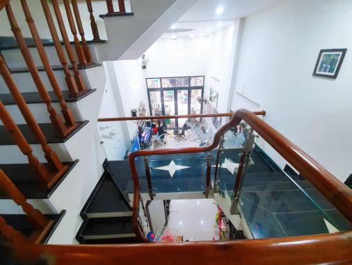 Bán nhà tại 44 Trần Thái Tông  Cầu Giấy 38m2 dân xây đẹp ngõ thông kinh doanh 5 tỷ 4