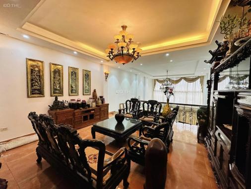 Bán nhà 5T mặt phố Cầu Giấy DT 57m2 lô góc, kinh doanh văn phòng, giá 13tỷ