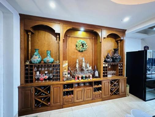 Bán nhà 5T mặt phố Cầu Giấy DT 57m2 lô góc, kinh doanh văn phòng, giá 13tỷ