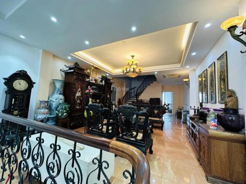 Bán nhà 5T mặt phố Cầu Giấy DT 57m2 lô góc, kinh doanh văn phòng, giá 13tỷ