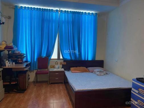 4.35 tỷ nhà Hoàng Ngọc Phách, Đống Đa, 5 tầng, ô tô vào nhà, kinh doanh.