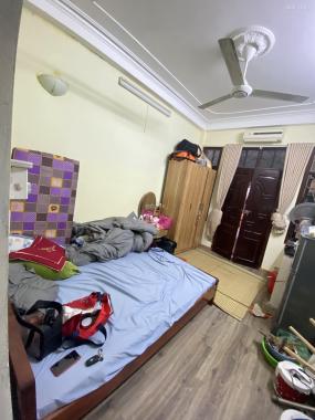 Cần bán gấp nhà ngõ 155 Cầu Giấy 36m2, 5T, 8P khép kín cho thuê cực tốt, 4.55 tỷ