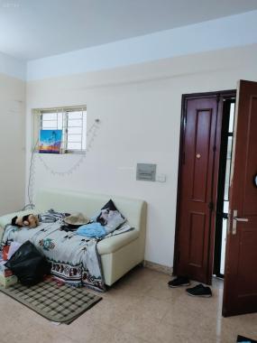 + Cho hộ gia đình thuê gấp, lâu dài căn hộ mặt phố Lê Thanh Nghị, Bách Khoa tầng 3, 70m, 3 ngủ