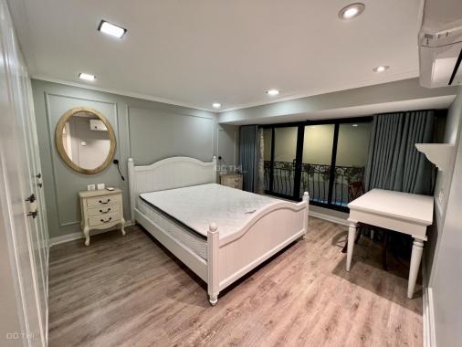 Cho thuê căn hộ Duplex Royal City, 4 phòng ngủ, đủ đồ tân cổ điển