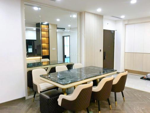 Bán căn hộ 3PN, 2PN, 104m2 chung cư Golden Place Lê Văn Lương, slot ô tô, nội thất đẹp. Giá 4,7 tỷ