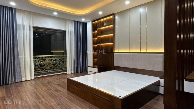 Bán nhà Phố Nguyễn Khánh Toàn, phân lô, gara 2 ô tô, ô tô tránh, kinh doanh, 65m2 giá 11 Tỷ