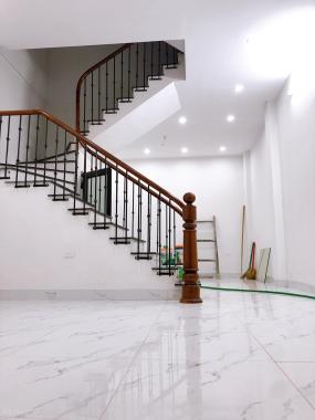Bán nhà 3 tầng mới xây Vĩnh Ninh, Vĩnh Quỳnh, Thanh Trì ngay trung tâm huyện.