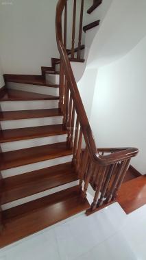 Cần bán nhà ngõ 216 Đê La Thành, Xã Đàn DT 38m2x5 tầng, 6PN ngõ rộng, gần phố giá 5,4 tỷ