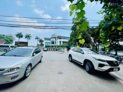 Bán đất tặng nhà mặt phố Trấn Vũ, sổ đỏ 135m2, mặt tiền 12m, 55 tỷ, View Hồ Trúc Bạch