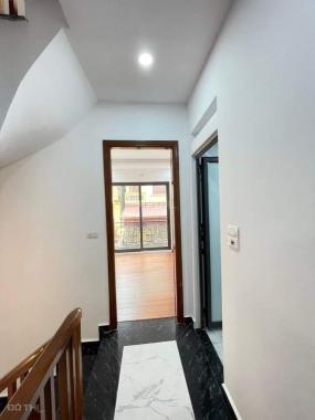 Bán nhà ngõ 3 Cầu Bươu Thanh Liệt 35m2 5 tầng 2.7 tỷ