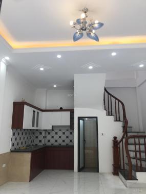 Chính chủ bán nhà 36m2. Lô góc 2 mặt thoáng. 4tầng 3PN. Tại Văn Quán đường 19/5,nhỉnh 3 tỷ