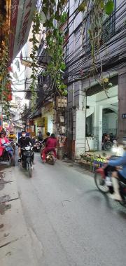 Bán gấp nhà Trần Quốc Hoàn ngõ nông thông 40m2 ra phố 2 thoáng cực hiếm 37m2 Nhỉnh 5 tỷ