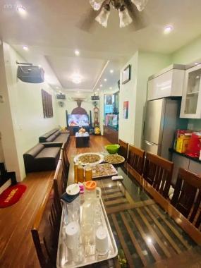 Bán gấp nhà Trần Quốc Hoàn ngõ nông thông 40m2 ra phố 2 thoáng cực hiếm 37m2 Nhỉnh 5 tỷ