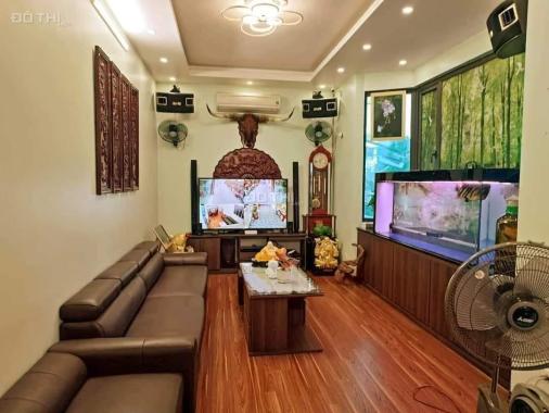 Bán gấp nhà Trần Quốc Hoàn ngõ nông thông 40m2 ra phố 2 thoáng cực hiếm 37m2 Nhỉnh 5 tỷ
