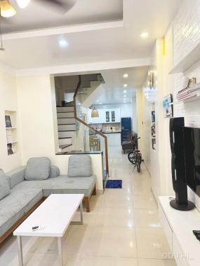 Nhà 3 tầng, 2 mặt thoáng, ô tô đỗ cửa, Bà triệu, 50m2, 5.85 tỷ Hà Đông