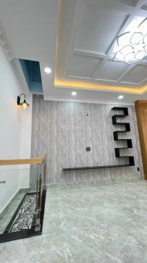Chạy thận bán gấp nhà quận 2 1T 3L DTSD 400m2