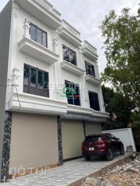 Bán nhà mới xây 45m, đường ô tô giá rẻ tại Vân Nội Đông Anh