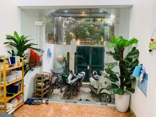Nhà 3T lô góc 3 mặt thoáng, ngõ thông, DT55m2, 3.75tỷ Thanh Trì