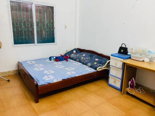 Nhà 3T lô góc 3 mặt thoáng, ngõ thông, DT55m2, 3.75tỷ Thanh Trì