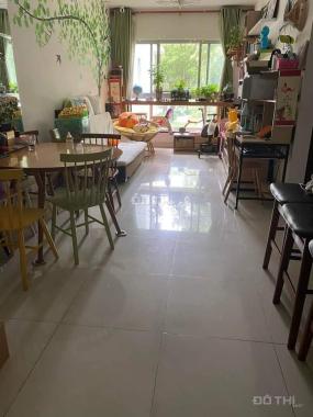Bán căn hộ block E khu Ruby . Giá 2.8 tỷ