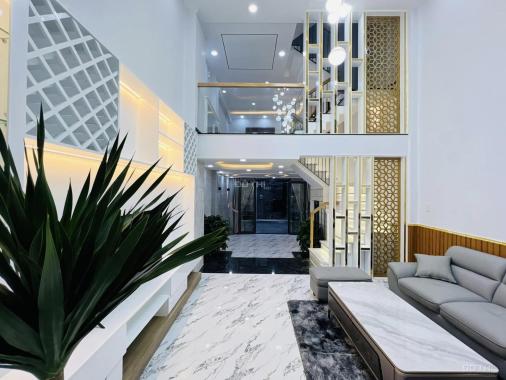 Cần tiền bấn gấp căn nhà hẻm xe hơi đường Điện Biên Phủ, Phường 15, Bình Thạnh. SHR