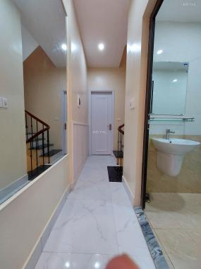 BÁN GẤP nhà MP Lê Đại Hành, giá 23 tỷ, 40m2x2T, KD tốt, vỉa hè rộng