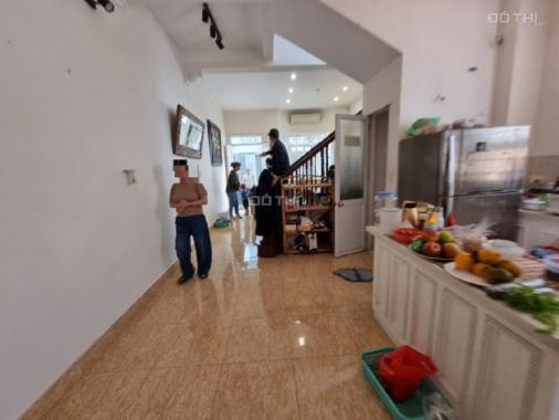 Cho thuê nhà Tô Ngọc Vân 67m2 x 3 tầng full đồ về ở ngay