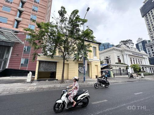 Cho thuê nhà mặt bằng vị trí đẹp mặt tiền Võ Văn Kiệt diện tích 446m2 có 2 tầng