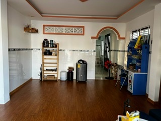 Bán nhà 1 trệt 1 lầu kèm 6 phòng trọ phía sau, đang cho thuê full