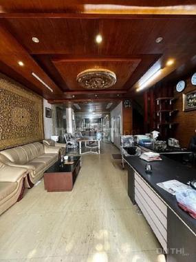Cho thuê nhà 380m2 x 2 tầng full đồ ở Nước Phần Lan, oto để trong nhà
