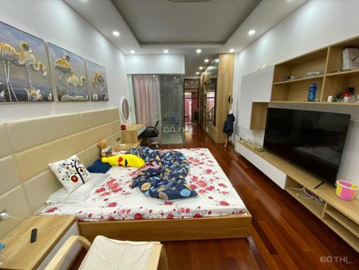 Bán nhà phố Trung Hòa, Cầu Giấy, ô tô tránh, vỉa hè, DT100m2 x 5 Tầng, MT 5,5m.