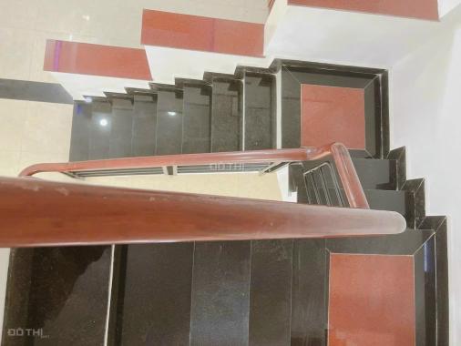 Bán nhà sổ hồng riêng đường hà Huy Giáp, phường Thạnh Xuân, Quận 12 đúc một trệt, hai lầu