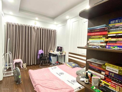 CHÍNH CHỦ NHỜ BÁN NHÀ TẠI THANH TRÌ - Ô TÔ ĐỖ GẦN NHÀ - NHÀ 5 TẦNG FULL NỘI THẤT 40M NHỈNH 2TY%