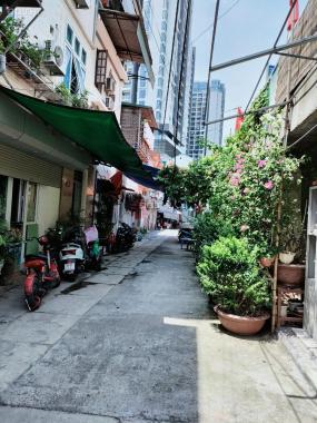 Bán gấp nhà đẹp giá rẻ Bạch Đằng 24m sổ đỏ,25m Tầng2, 4 tầng, mặt tiền 2.7m, 2.95 Tỷ Hoàn Kiếm.