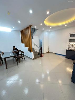 Cần bán nhà mới xây Thịnh Quang - Đống Đa - DT 40m2 * 4 tầng