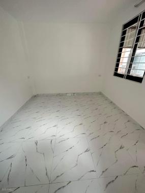 Cần bán nhà mới xây Thịnh Quang - Đống Đa - DT 40m2 * 4 tầng