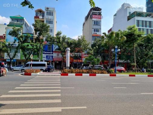 Chủ đầu tư cho thuê thương mại tầng 1-2 mặt đường Hoàng Quốc Việt, 500- 1500m2, vào luôn.0917881711