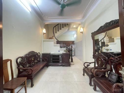 Ô tô đỗ ngõ cực rộng gần 40m2 4 tầng nhỉnh 3 tỷ Kiến Hưng Hà đông