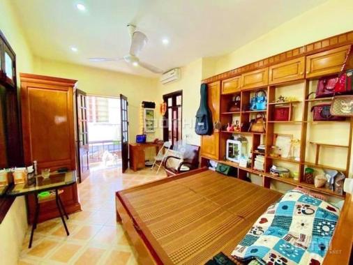 Bán nhà Kim Đồng-Trương Định, mặt ngõ ô tô, đẹp và rất thoáng, 38m2x3T ở ngay. Giá 3,05 tỷ